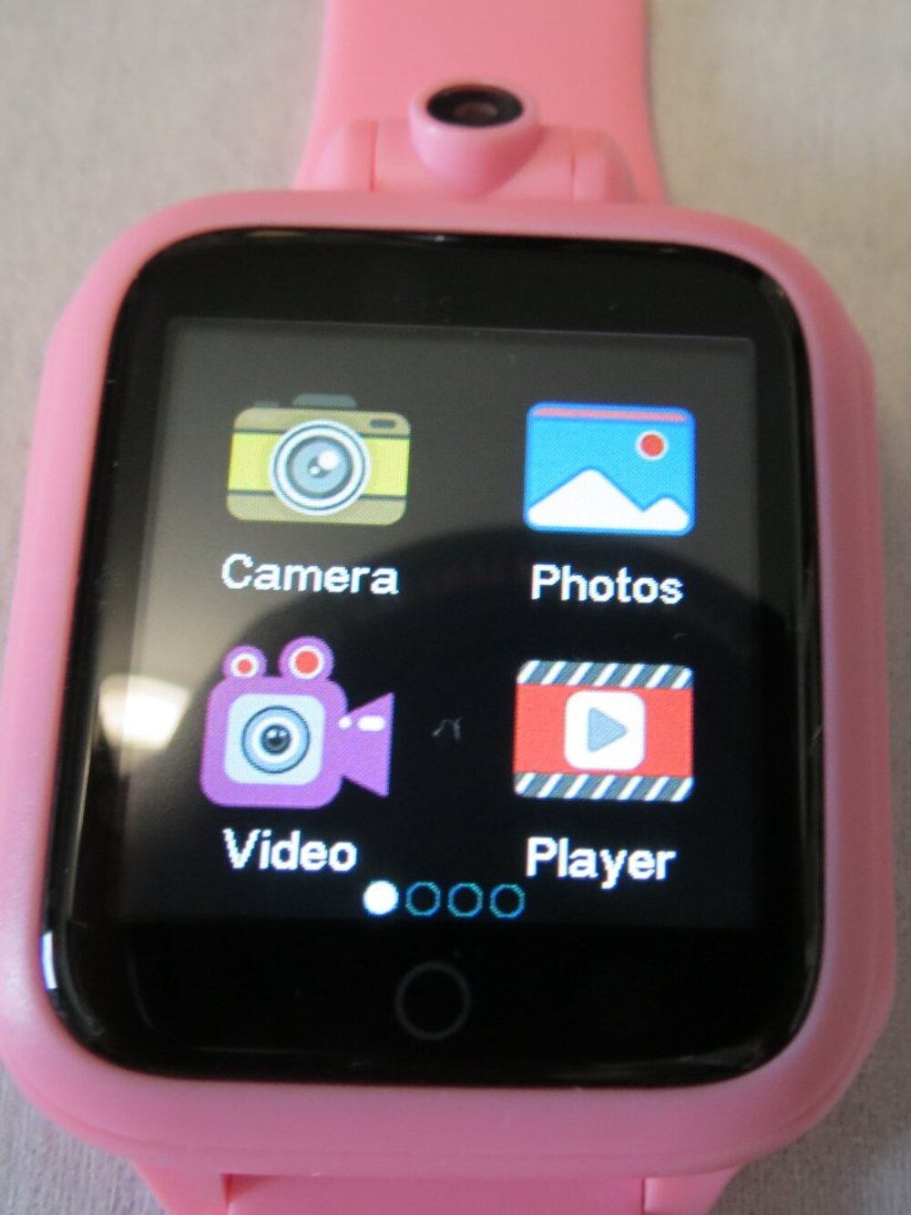 The Awatty Kids Smart Watch is a standalone, multifunctional digital smartwatch